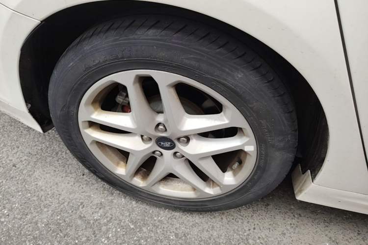 Used Ford Mondeo 2013 1.5L GTDi180 Fashion Edition Right Rear Wheel Hub
