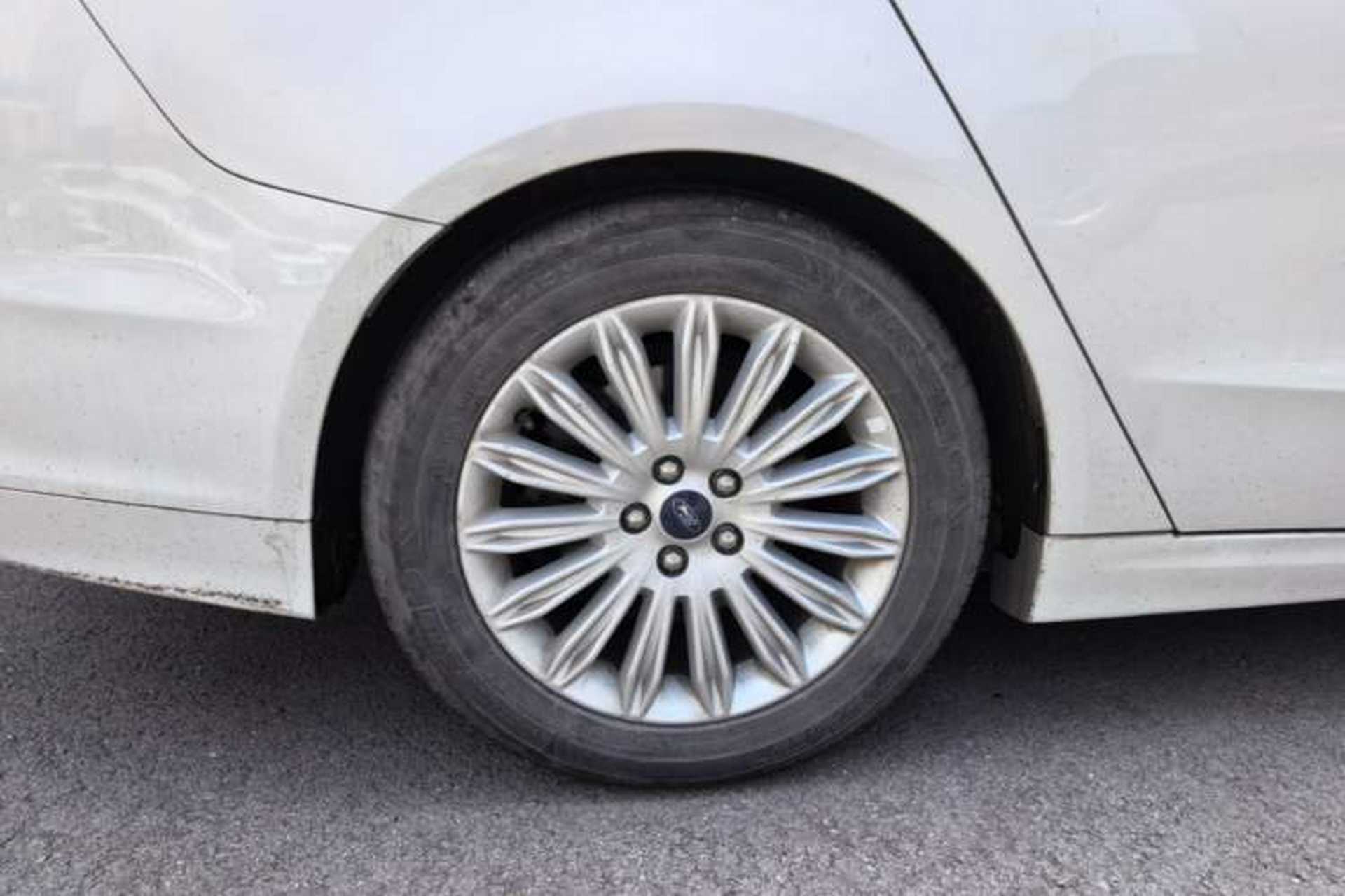 Used Ford Mondeo 2013 2.0L GTDi 200 Luxury Model Right Rear Wheel Hub