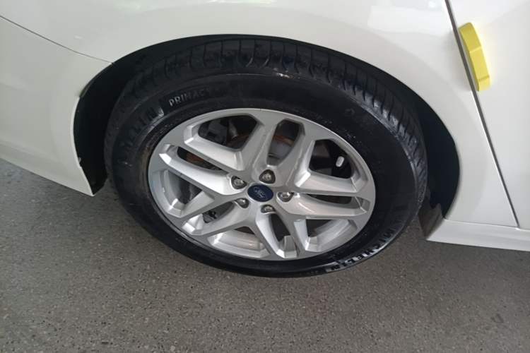 Used Ford Mondeo 2013 1.5L GTDi180 Fashion Edition Right Rear Wheel Hub