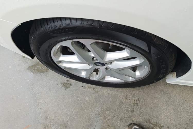 Used Ford Mondeo 2013 1.5L GTDi180 Fashion Edition Right Rear Wheel Hub