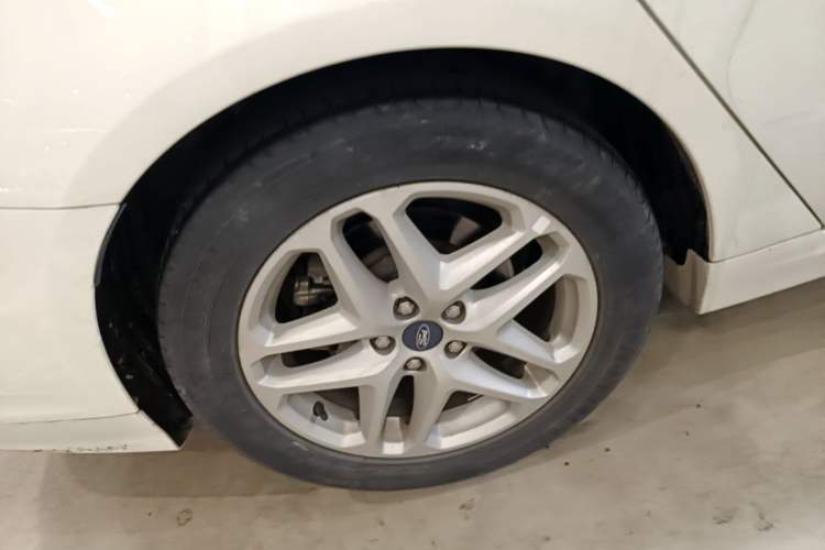 Used Ford Mondeo 2013 1.5L GTDi180 Fashion Edition Right Rear Wheel Hub