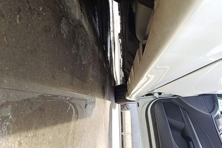 Used Ford Mondeo 2013 1.5L GTDi180 Fashion Edition Right Side Sill