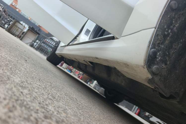 Used Ford Mondeo 2013 2.0L GTDi 200 Fashion Edition Right Side Sill