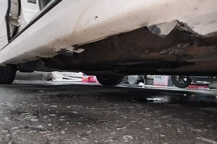 Used Ford Mondeo 2013 2.0L GTDi 200 Luxury Model Right Side Sill