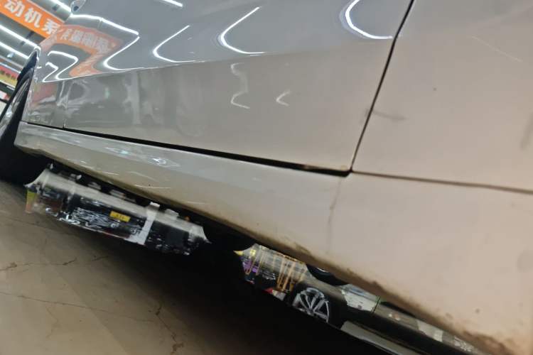 Used Ford Mondeo 2013 1.5L GTDi180 Fashion Edition Right Side Sill