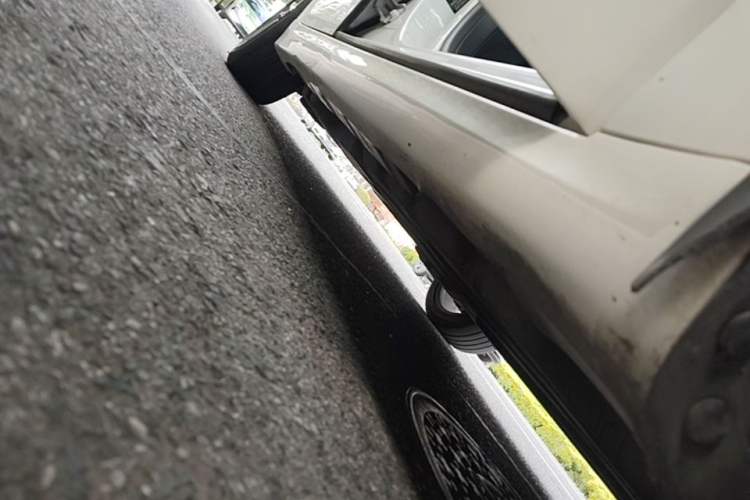 Used Ford Mondeo 2013 2.0L GTDi240 Luxury Sport Model Right Side Sill