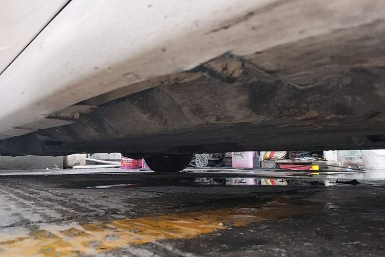 Used Ford Mondeo 2013 2.0L GTDi240 Luxury Sport Model Right Side Sill
