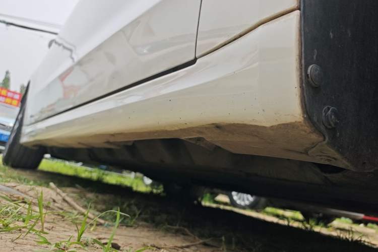Used Ford Mondeo 2013 1.5L GTDi180 Fashion Edition Right Side Sill