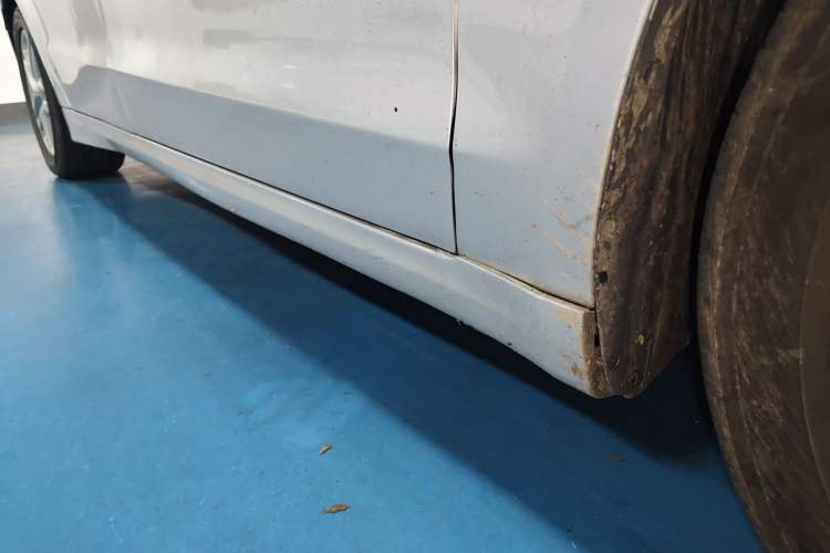 Used Ford Mondeo 2013 1.5L GTDi180 Fashion Edition Right Side Sill