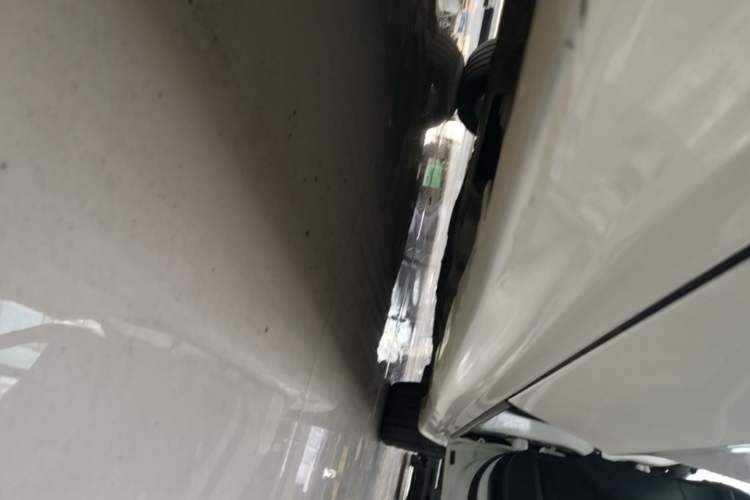 Used Ford Mondeo 2013 2.0L GTDi240 Luxury Sport Model Right Side Sill