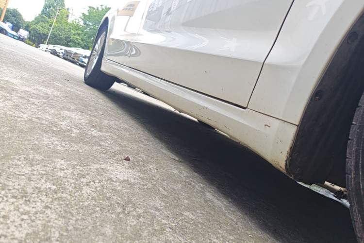 Used Ford Mondeo 2013 2.0L GTDi 200 Luxury Model Right Side Sill