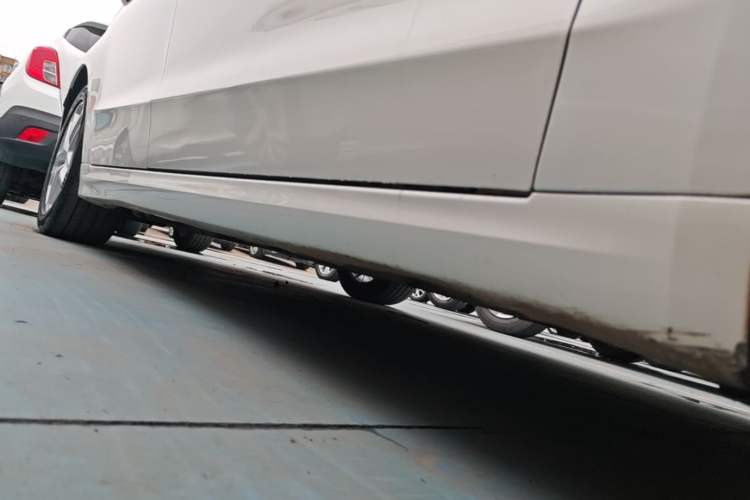 Used Ford Mondeo 2013 1.5L GTDi180 Fashion Edition Right Side Sill