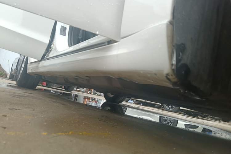 Used Ford Mondeo 2013 1.5L GTDi180 Fashion Edition Right Side Sill
