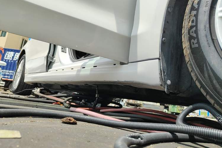 Used Ford Mondeo 2013 2.0L GTDi 200 Fashion Edition Right Side Sill