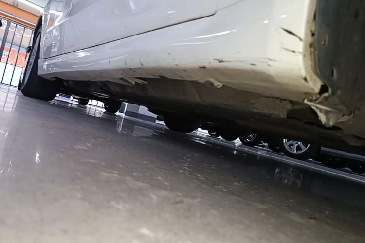 Used Ford Mondeo 2013 2.0L GTDi 200 Fashion Edition Right Side Sill