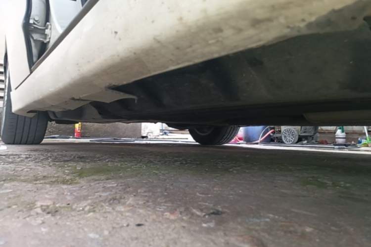 Used Ford Mondeo 2013 2.0L GTDi 200 Luxury Model Right Side Sill