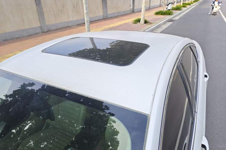 Used Ford Mondeo 2013 2.0L GTDi 200 Luxury Model Roof