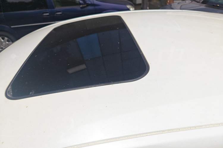 Used Ford Mondeo 2013 2.0L GTDi 200 Luxury Model Roof