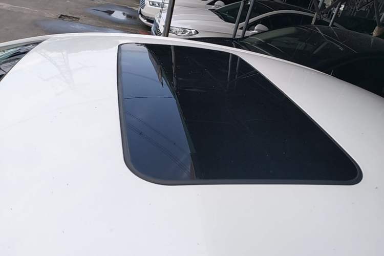 Used Ford Mondeo 2013 2.0L GTDi 200 Luxury Model Roof