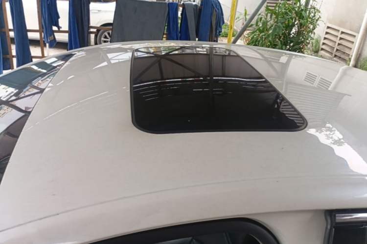 Used Ford Mondeo 2013 2.0L GTDi 200 Luxury Model Roof
