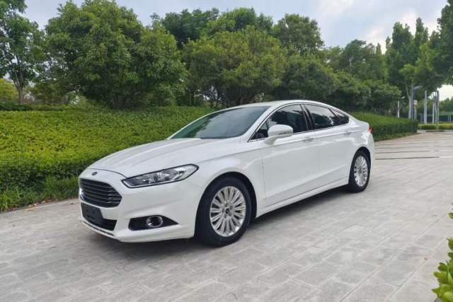 Ojetý Ford Mondeo 2013 2.0L GTDi 200 Fashion Edition