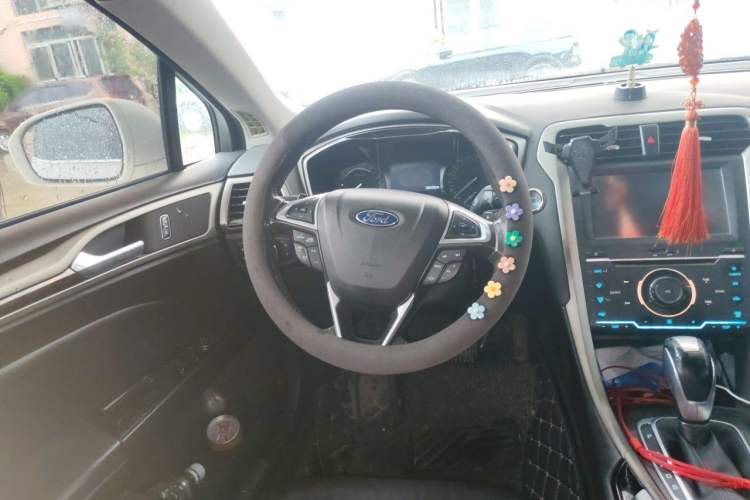 Used Ford Mondeo 2013 2.0L GTDi 200 Fashion Edition Steering Wheel