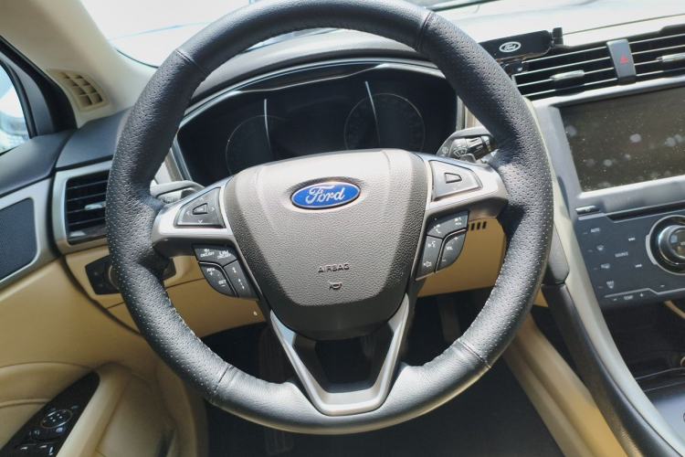 Used Ford Mondeo 2013 2.0L GTDi240 Ultimate Edition Steering Wheel