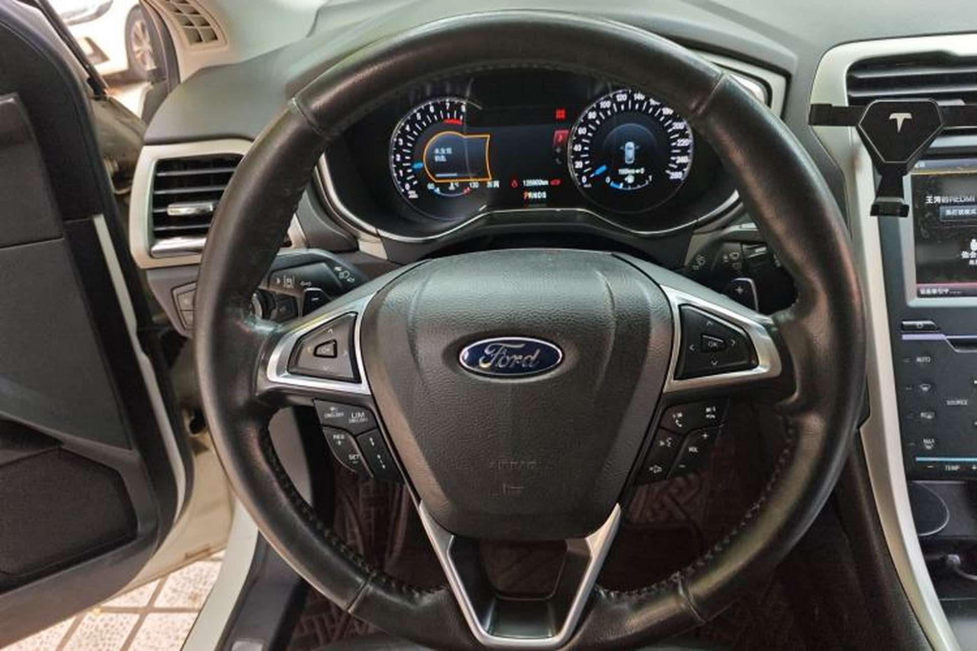 Used Ford Mondeo 2013 2.0L GTDi240 Flagship Edition Steering Wheel