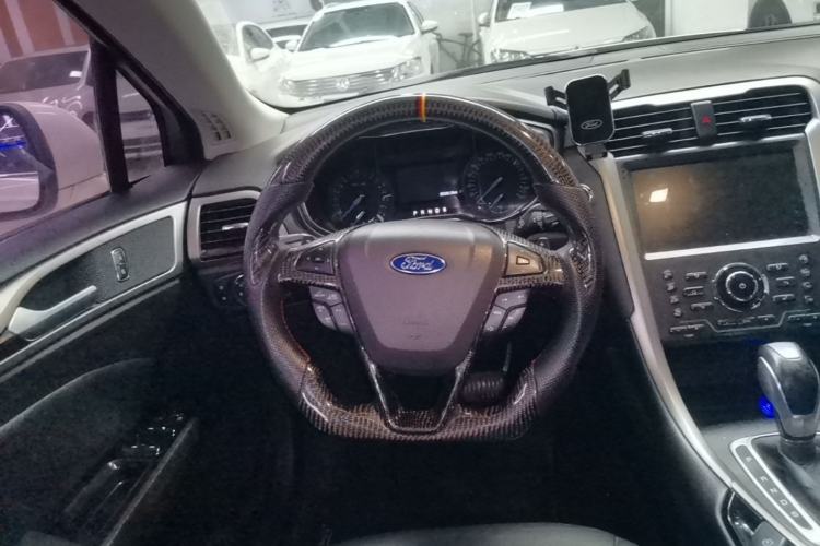Used Ford Mondeo 2013 2.0L GTDi 200 Luxury Model Steering Wheel