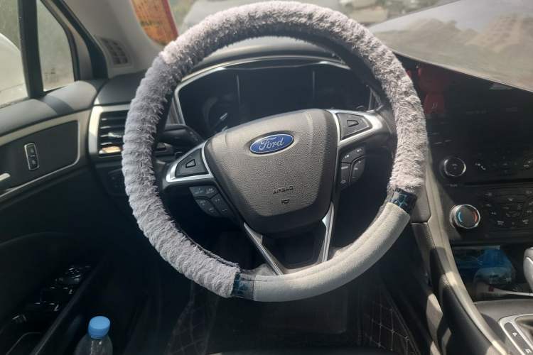 Used Ford Mondeo 2013 2.0L GTDi 200 Fashion Edition Steering Wheel