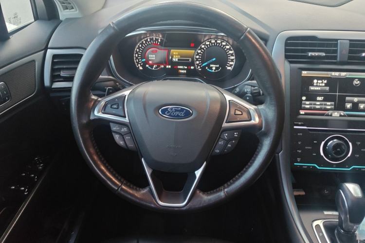 Used Ford Mondeo 2013 2.0L GTDi240 Luxury Sport Model Steering Wheel