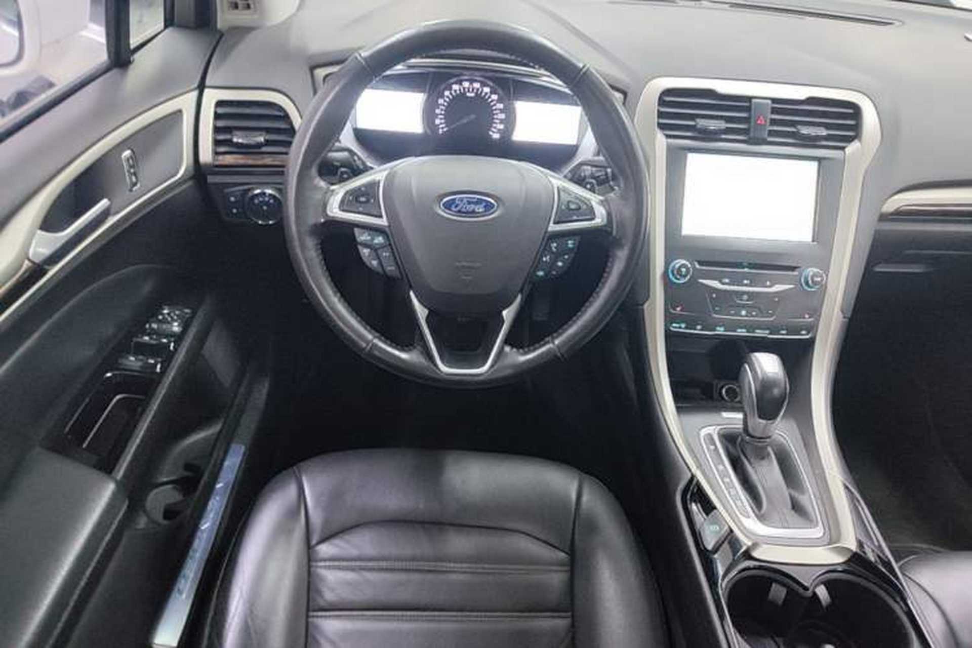 Used Ford Mondeo 2013 2.0L GTDi 200 Luxury Model Steering Wheel