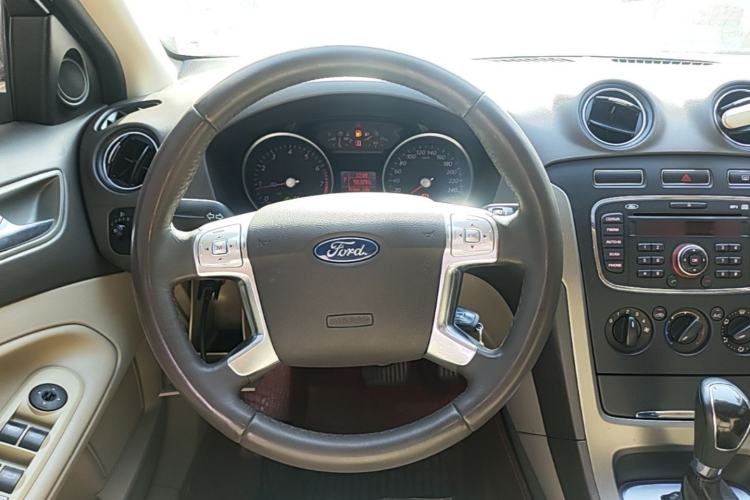 Used Ford Mondeo 2013 2.3L Fashion Edition Steering Wheel