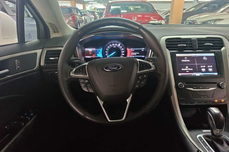 Used Ford Mondeo 2013 2.0L GTDi 200 Luxury Model Steering Wheel