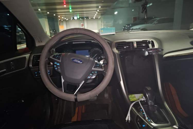 Used Ford Mondeo 2013 2.0L GTDi 200 Fashion Edition Steering Wheel