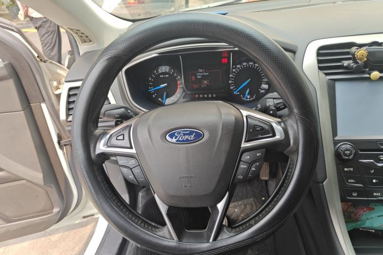 Used Ford Mondeo 2013 2.0L GTDi 200 Fashion Edition Steering Wheel