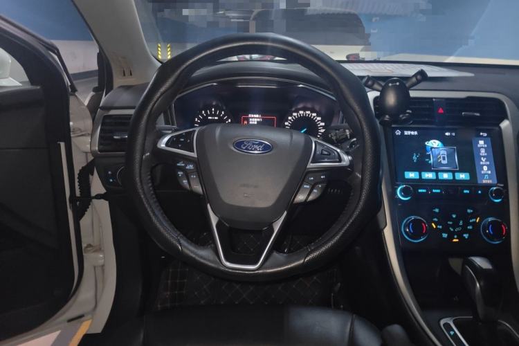 Used Ford Mondeo 2013 2.0L GTDi 200 Fashion Edition Steering Wheel