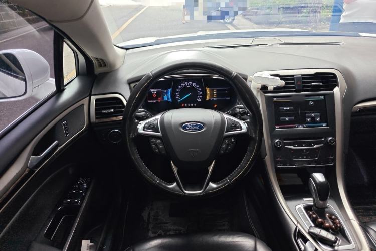 Used Ford Mondeo 2013 2.0L GTDi 200 Luxury Model Steering Wheel