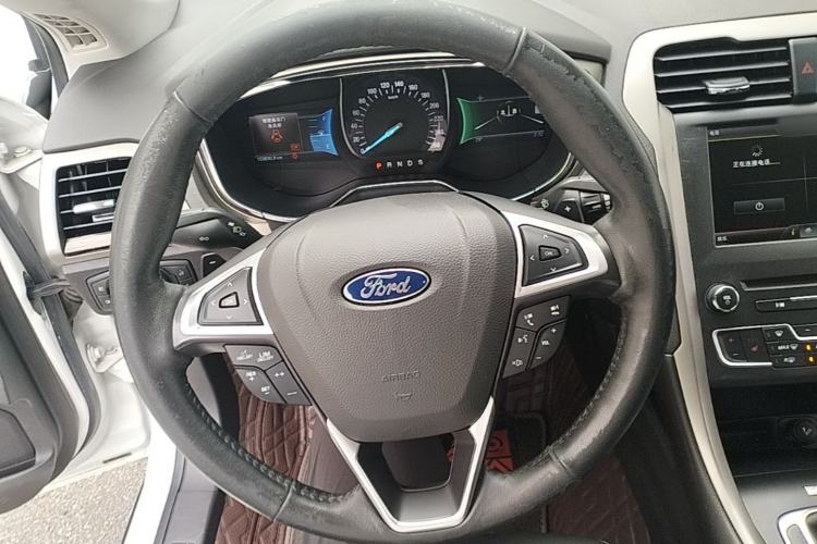 Used Ford Mondeo 2013 2.0L GTDi 200 Luxury Model Steering Wheel