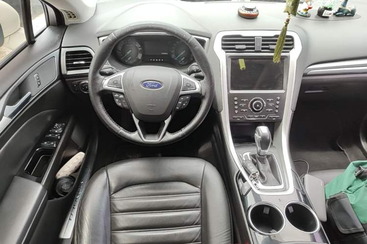 Used Ford Mondeo 2013 1.5L GTDi180 Fashion Edition Steering Wheel