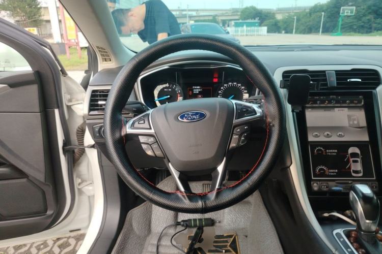 Used Ford Mondeo 2013 2.0L GTDi 200 Fashion Edition Steering Wheel