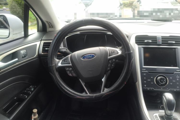 Used Ford Mondeo 2013 2.0L GTDi240 Flagship Edition Steering Wheel