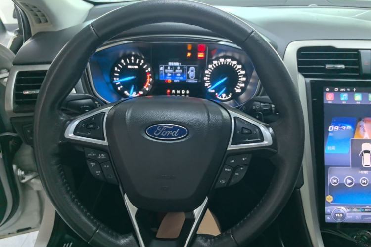 Used Ford Mondeo 2013 2.0L GTDi 200 Fashion Edition Steering Wheel