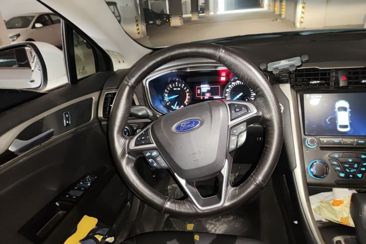 Used Ford Mondeo 2013 2.0L GTDi 200 Fashion Edition Steering Wheel