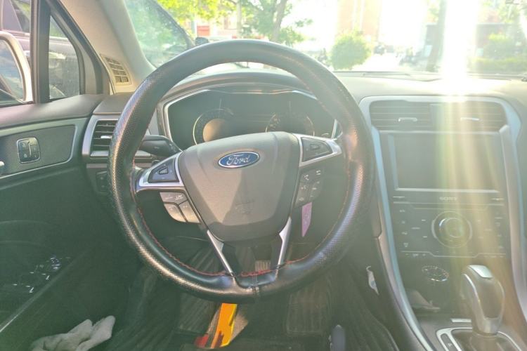 Used Ford Mondeo 2013 2.0L GTDi240 Luxury Sport Model Steering Wheel