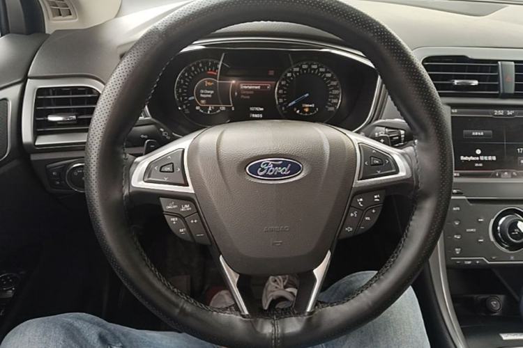 Used Ford Mondeo 2013 2.0L GTDi240 Luxury Sport Model Steering Wheel
