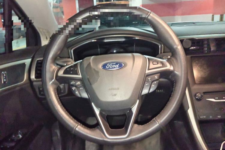 Used Ford Mondeo 2013 2.0L GTDi 200 Luxury Model Steering Wheel