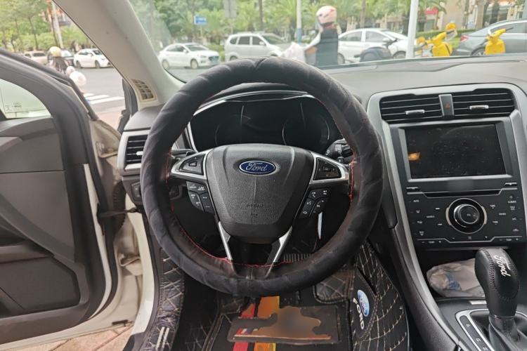 Used Ford Mondeo 2013 2.0L GTDi240 Ultimate Edition Steering Wheel