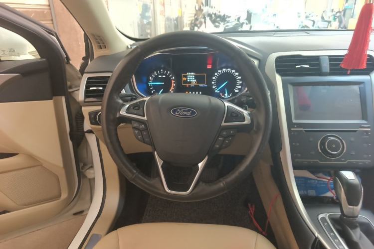Used Ford Mondeo 2013 2.0L GTDi 200 Fashion Edition Steering Wheel