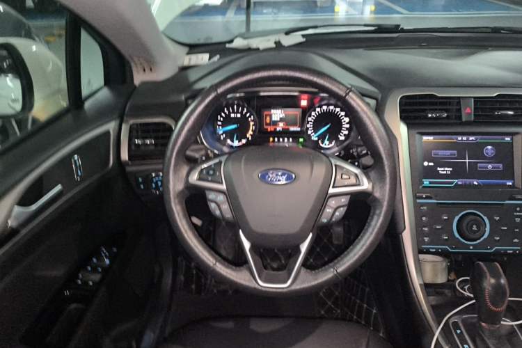Used Ford Mondeo 2013 2.0L GTDi 200 Fashion Edition Steering Wheel